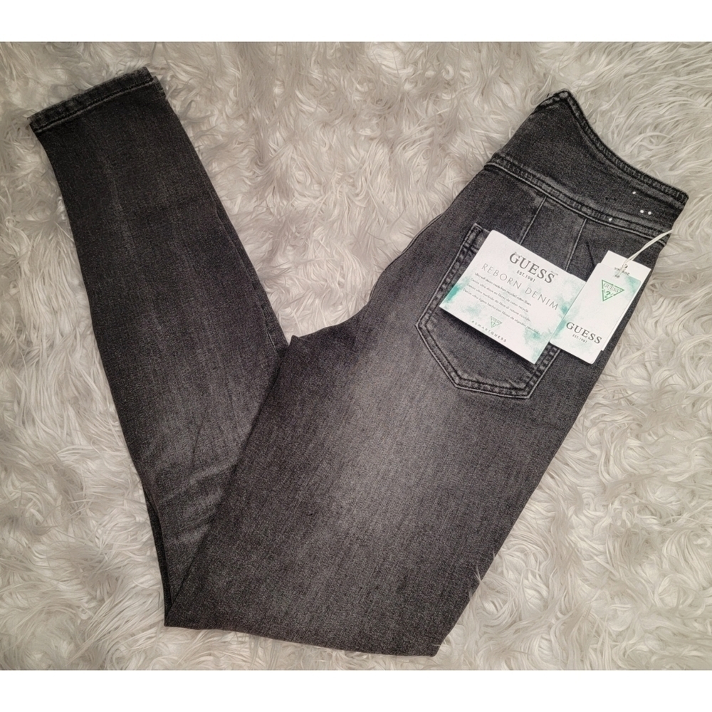 NEW Guess skinny jeans